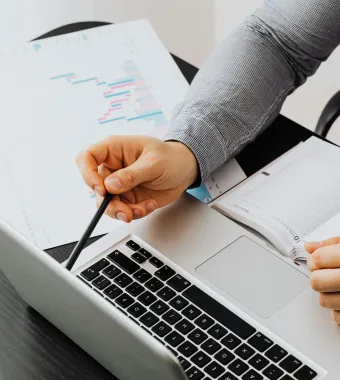 UN PERSONNEL LOYAL ET ENGAGÉ